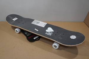 lot 17 image: Heart Supply Skateboard