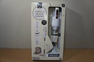lot 90 image: Members Mark Cordless Vacuum Cleaner Toy