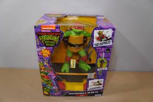 lot 119 image: Teenage Mutant Ninja Turtles Mutant Mayhem Cowabunga Skate RC Raph