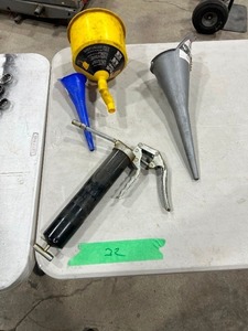 3 FUNNELS & 1 GREASE GUN