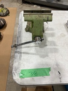 6 WILTON BENCH VISE