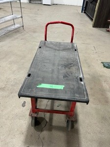 48X24X30 RUBBERMAID CART