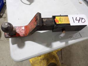DROP HITCH W 2 BALL & ADAPTER FROM 2-12 TO 2 RECIEVER