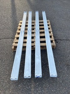 (4) 8 FLOURESCENT LIGHT FIXTURES