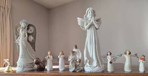 lot 146 image: Set of 10 Angel Figurines with Decorative Features