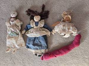lot 179 image: Set of 4 Handmade Vintage Rag Dolls