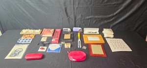 lot 224 image: Assorted Collection of Vintage and Decorative Items