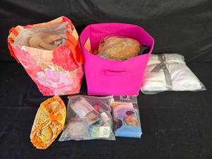 lot 191 image: Assorted Lot of Knitting Supplies and Craft Items