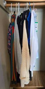 lot 200 image: Collection of 5 Womens Sweaters and Cardigans - Various Brands and Sizes
