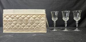 lot 313 image: Set of Crystal Wine Glasses with Quilted Storage Box