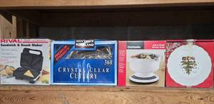 lot 324 image: Nikko Ceramics Happy Holidays DinnerSalad Plates & Assorted Kitchen Appliances and Utensils Collection