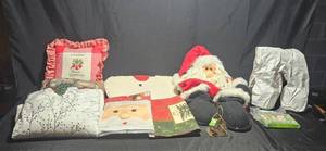 lot 351 image: Assorted Christmas Decorations Collection