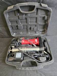 lot 15 image: L1380 Mega Power 12V Battery Powered Grease Gun Kit