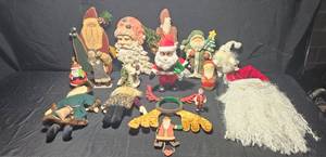 lot 384 image: Collection of Vintage Santa Claus Decorations