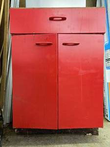 lot 39 image: Red Metal Storage Cabinet with Shelves