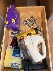 lot 267 image: Kitchen Tools and Supplies Collection with Mixer and Accessories