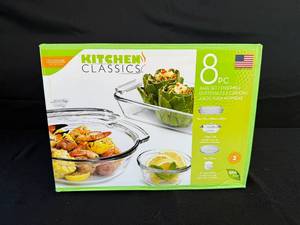 lot 105 image: Kitchen Classics 8-Piece Glass Bake Set