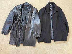 lot 435 image: Mens Large Leather Jacket and XXL Dockers Coat