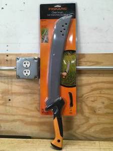 lot 75 image: Fiskars Machete