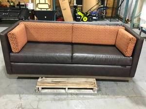 lot 76 image: Brown Leather Sleeper Sofa