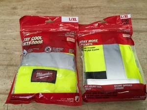 lot 101 image: MILWAUKEE Lot of 2- LargeXL Yellow Class 2 Mesh High Visibility Safety Vests