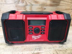 lot 106 image: Non-Working Milwaukee Jobsite Radio Model # 2890-20