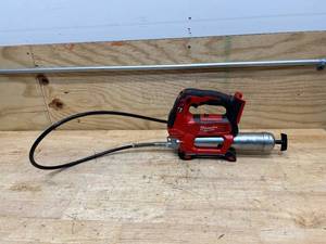 lot 21 image: MILWAUKEE M18 18V Lithium-Ion Cordless Grease Gun 2-Speed (Tool-Only)