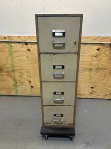 lot 116 image: Heavy Duty 4 Drawer Filing Cabinet