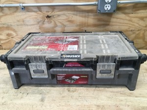 lot 138 image: Husky 22 Cantilever Professional Organizer