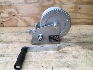 lot 141 image: 1600 LBS Hand Winch