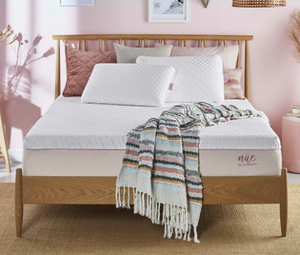 lot 5A image: Nue Medium Gel Memory Foam 10 King Mattress