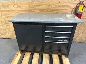 lot 57 image: CRAFTSMAN Work Bench