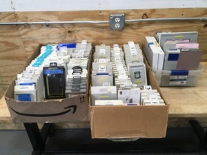 lot 65 image: Lot of Assorted Phone and Tablet Cases