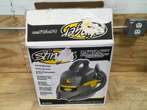 lot 128 image: Stinger 2.5 Gallon 1.75 Peak HP Small Shop Vacuum Wet Dry Vac Model # HD20250