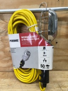 lot 164 image: Prime Work Light wMetal Bulb Guard