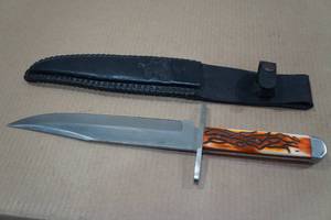 lot 22 image: Frost Cutlery 14.75 Bowie Knife