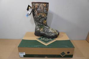lot 79 image: Muck Boots Mens Arctic Ice Grip Ice AF Boots -Size 8