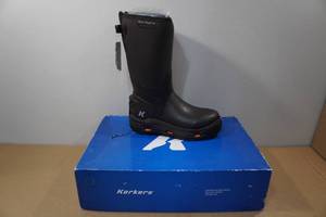 lot 107 image: Korkers Mens Neo Arctic Rubber Boots -Size 13