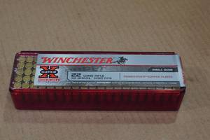 lot 136 image: 100 Winchester Super-X .22 LR 40 Gr Plated Power Point Ammo