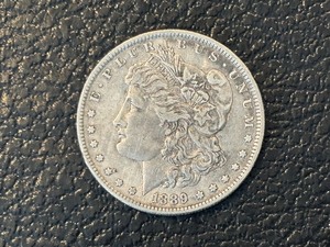 lot 72 image: 1889-O Morgan Dollar