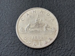 lot 4 image: 1963 Canada Silver Dollar
