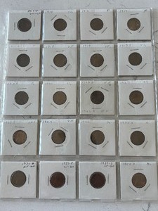 lot 28 image: Lincoln Wheat Cents