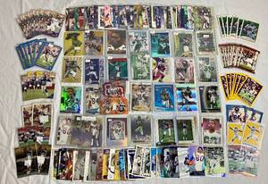 lot 12 image: Collection of Minnesota Vikings Sports Trading Cards
