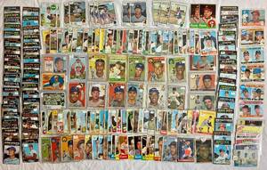 lot 13 image: Collection of Vintage Baseball Sports Trading Cards