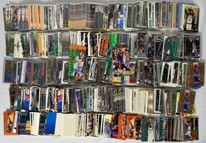 lot 34 image: Kevin Garnett and Timberwolves Players Sports Trading Cards