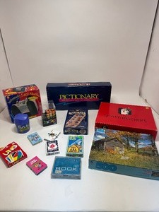 lot 11 image: Lot of Board and Card Games