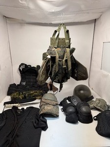 lot 22 image: Lot of Tactical Military Gear
