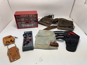 lot 29 image: Tool Belts and Ratchet Straps