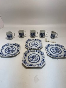 lot 36 image: Lot of Kanesho Fine China