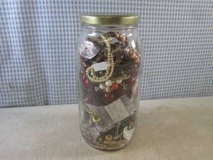 (BSB) Large Jar Full of Fashion Jew...